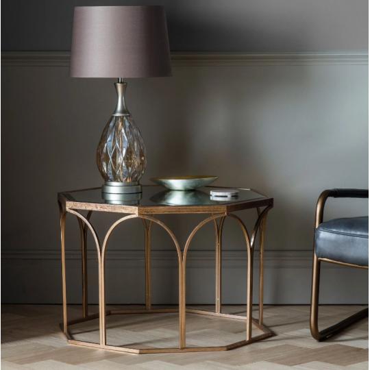 arany fem uveg teteju kerek art deco polgari luxus dohanyzoasztal elegans kisasztal nappali kanape melle lampatarto konzol design .jpg